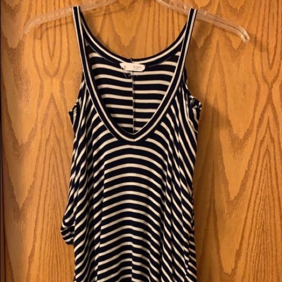 Plus Size Boutique Cold Shoulder Top💕 - Picture 1 of 3